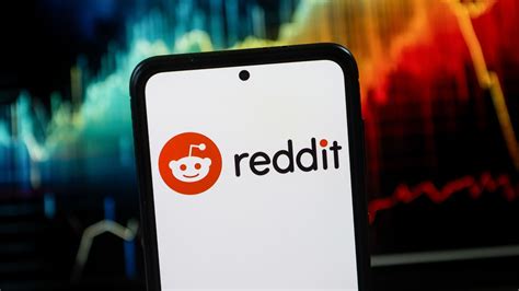 reddit 34|Reddit prices IPO at $34 per share, valuing company at $6.5 billion.